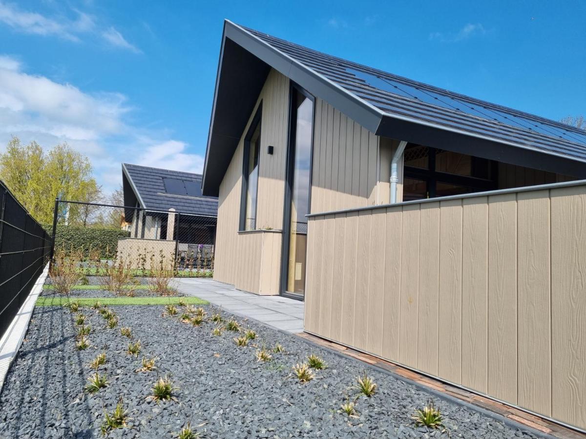 Chalet Met Sauna En Airconditioning Sint Annaland Exteriör bild