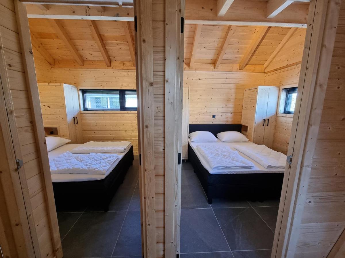 Chalet Met Sauna En Airconditioning Sint Annaland Exteriör bild