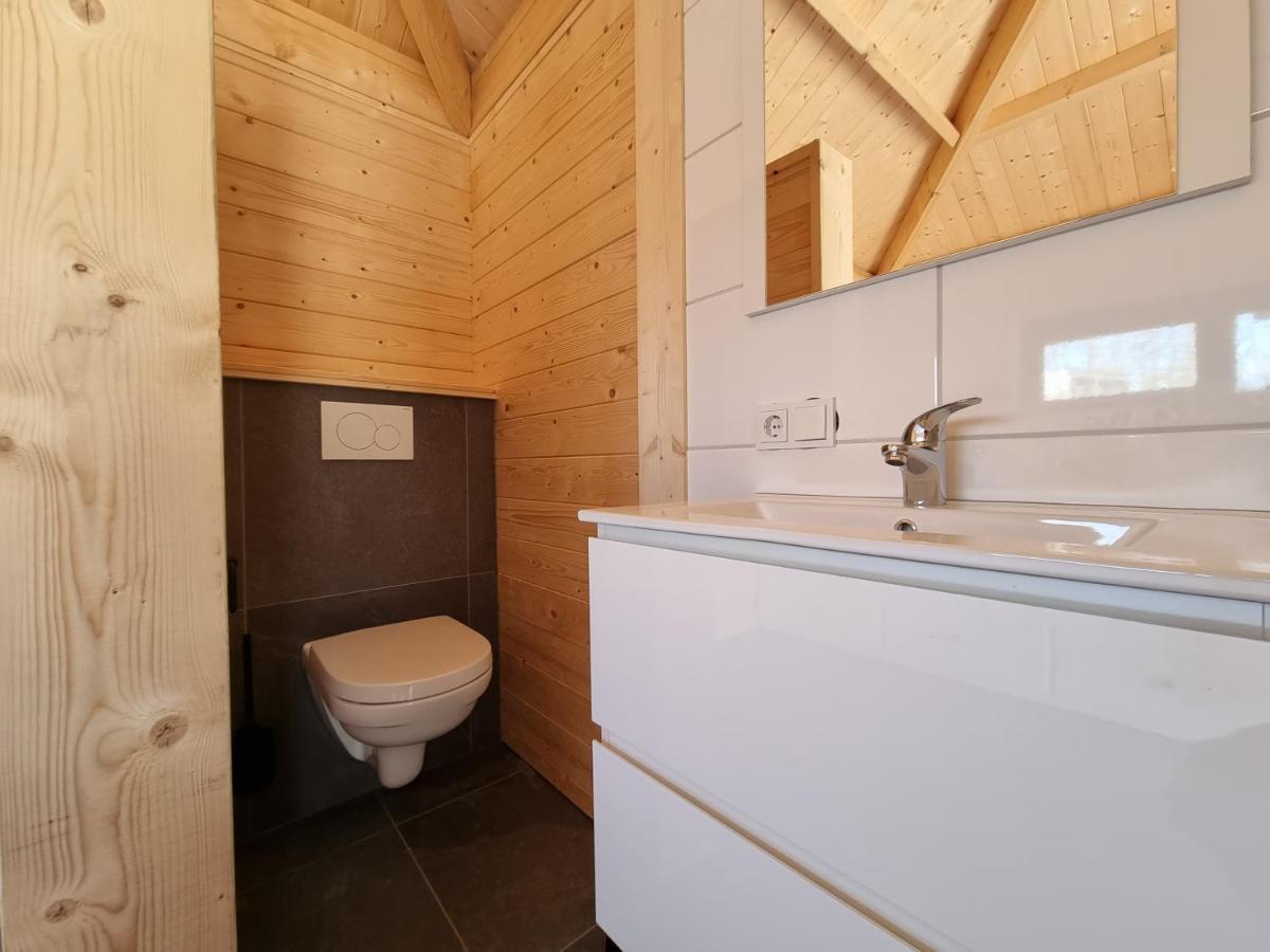 Chalet Met Sauna En Airconditioning Sint Annaland Exteriör bild