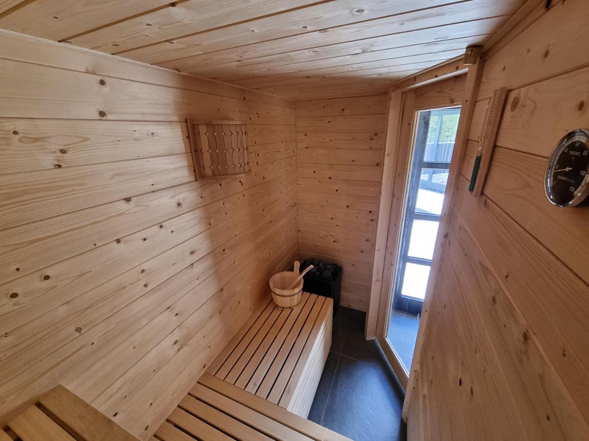 Chalet Met Sauna En Airconditioning Sint Annaland Exteriör bild
